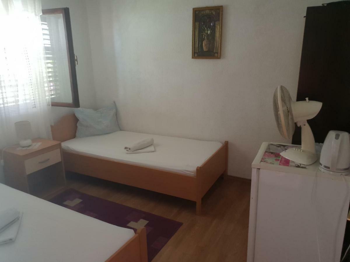 Guest House Alisa 赫瓦尔 外观 照片